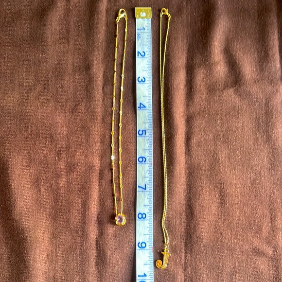 Lot of costume jewelry: Chanel logo, faux pearls, faux turquoise, rhinestones… - Picture 9 of 12